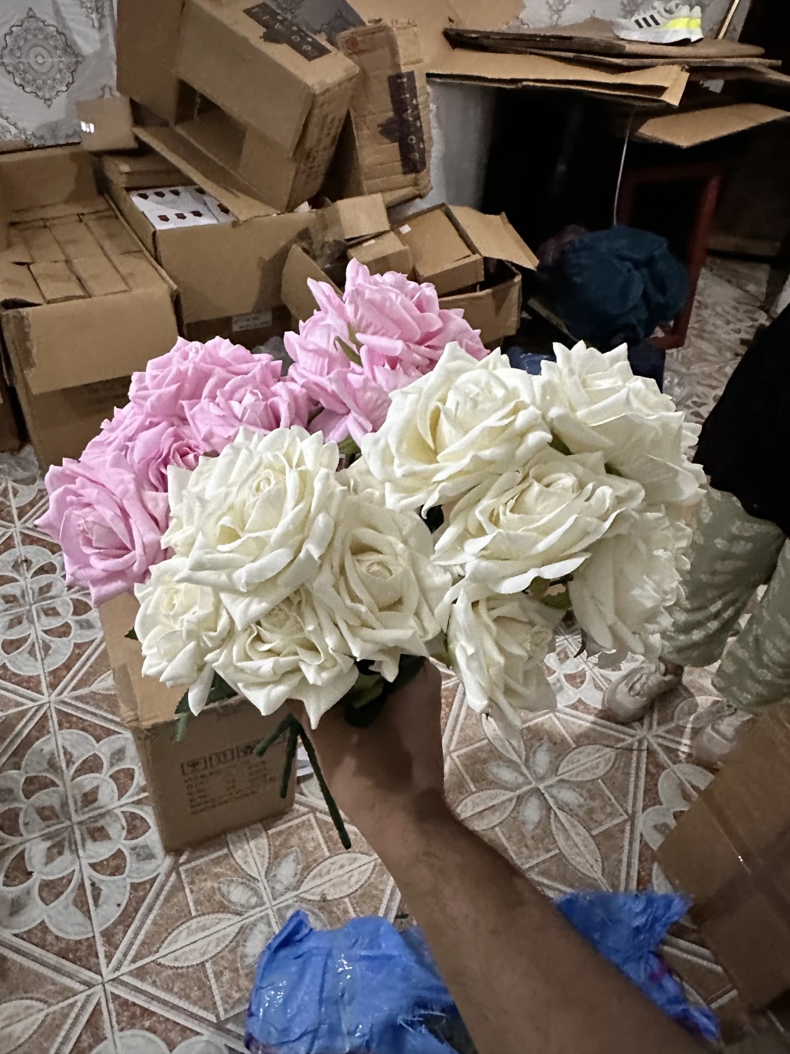 Bouquet de Roses Multicolores Artificielles — Rose