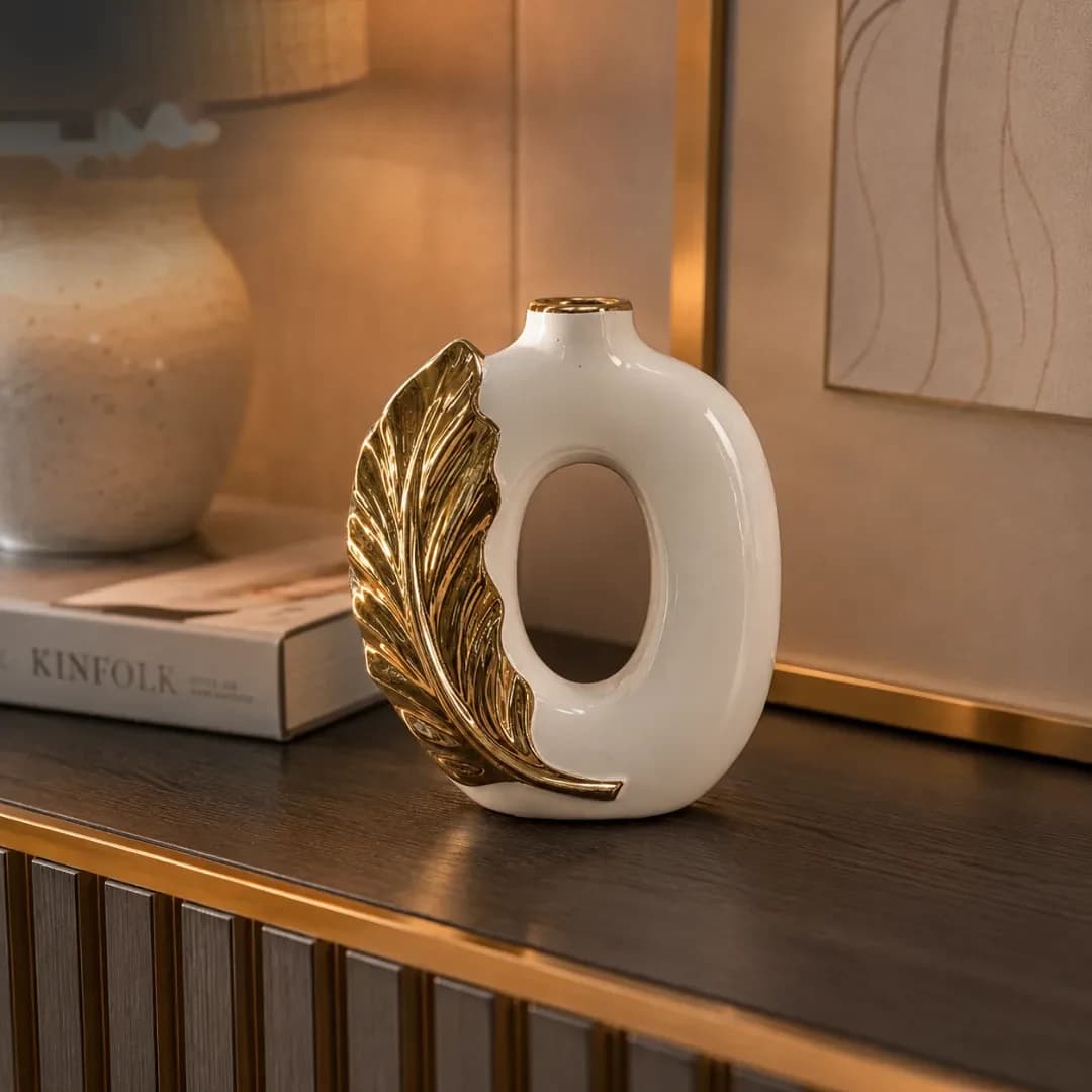 Vase Anneau Céramique Blanc & Or — Feuille Dorée Sculptée — Standard